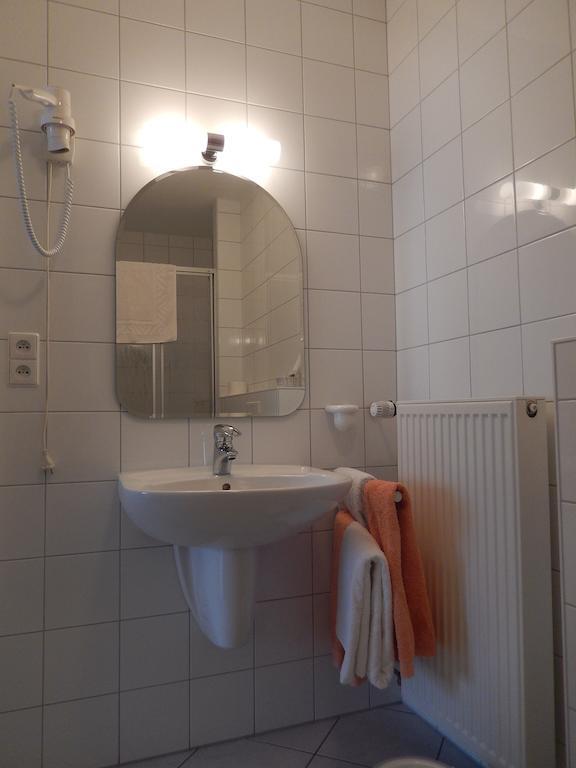 Zum Burghof Hotel Schoenberg Værelse billede