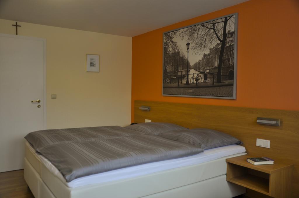 Zum Burghof Hotel Schoenberg Eksteriør billede